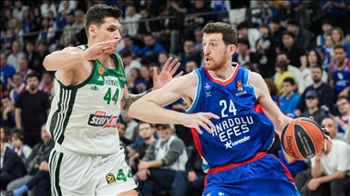Anadolu Efes, Atina'da "dörtlü final" için parkeye çıkacak