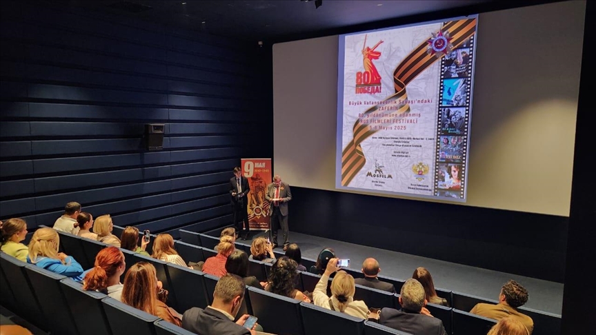 Rusya'nın İstanbul Başkonsolosluğu, Zafer Bayramı'nı sinema gösterimiyle kutladı