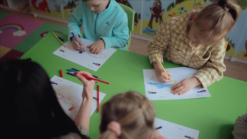 Hundreds of schools shut in Israel as teachers strike over pay cut