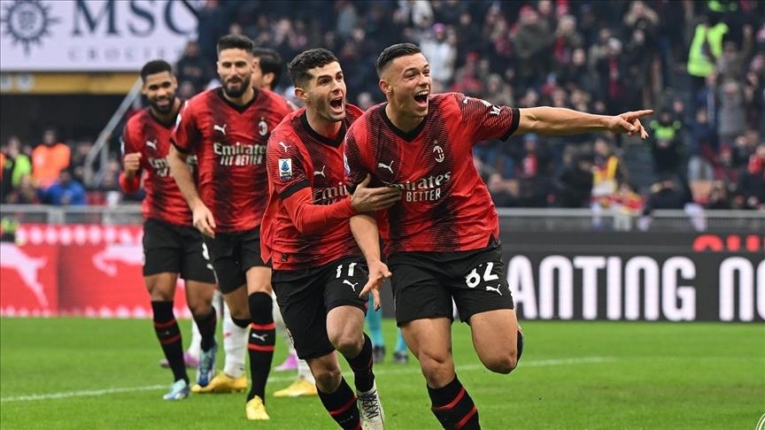 قدم.. ميلان يقلب الطاولة على جنوى بالدوري الإيطالي