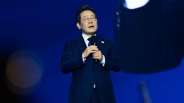 South Korea’s opposition party seeks trial delay for presidential frontrunner Lee Jae-myung