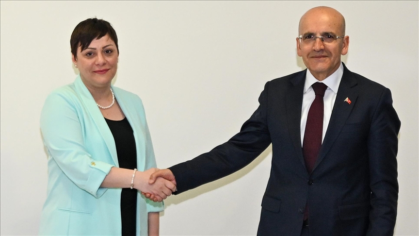 Ministri turk i Thesarit dhe Financave priti në takim homologen nga Maqedonia e Veriut