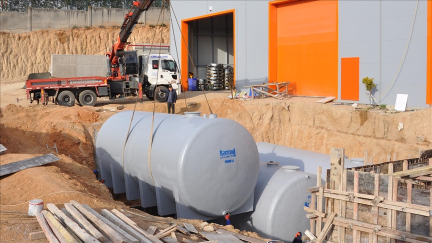 Turkish builder Karmod builds foam water tanks for industrial plant in Istanbul