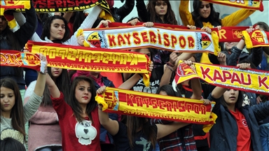 Anneler Günü'nde 1038 kadın Kayserispor-Antalyaspor maçını ücretsiz izleyecek 