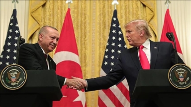 Serokomar Erdogan bi Serokê Amerîkayê Trump ra bi telefonê axivî