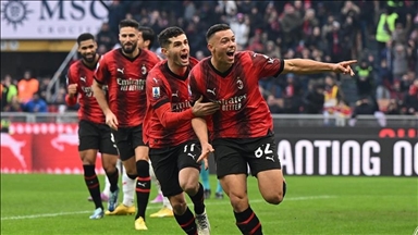 قدم.. ميلان يقلب الطاولة على جنوى بالدوري الإيطالي