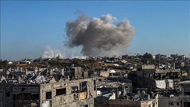 مقتل 4 فلسطينيين بينهم طفلة في قصف إسرائيلي على غزة 
