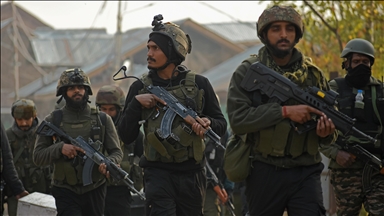 Hindistan ordusu, Pakistan ve ona bağlı Azad Keşmir'deki "hedeflere" askeri operasyon başlattı