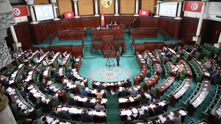 برلمان تونس يصادق على اتفاقية قرض من البنك الإفريقي للتنمية