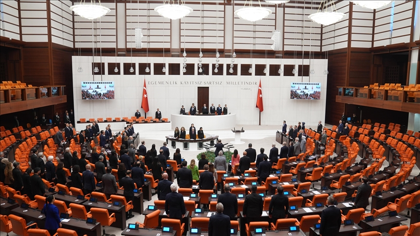 TBMM Genel Kurulunda S谋rr谋 Süreyya Önder için anma töreni düzenlendi