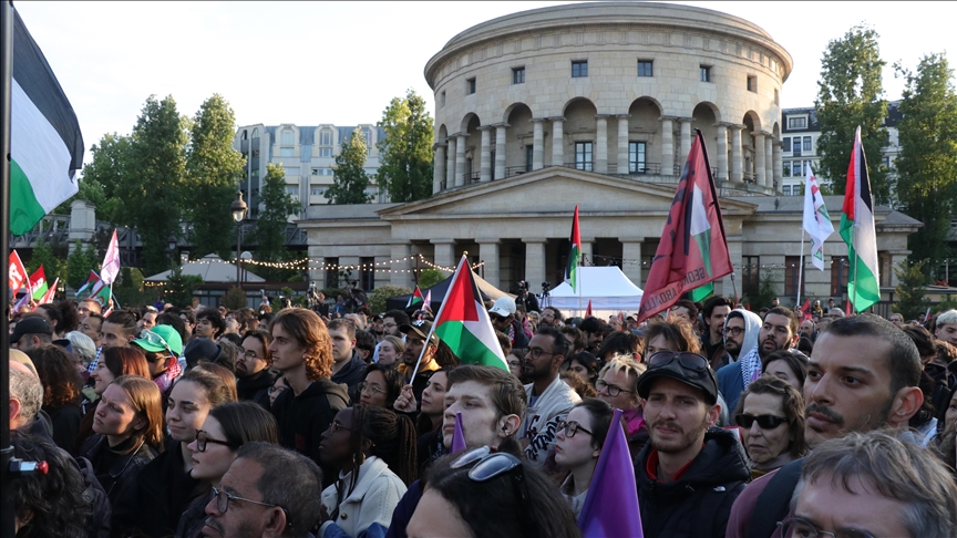 Paris, protestë kundër mbylljes së shoqatave pro-palestineze