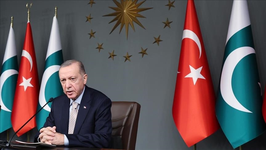 Erdoğan: Türkiye e gatshme të bëjë çmos për të ulur tensionet midis Indisë dhe Pakistanit