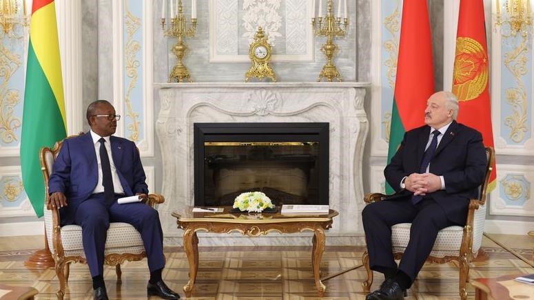 Президент Беларуси предложил Гвинее-Бисау сотрудничество в сфере ОПК