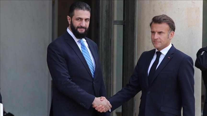 Presidenti francez: BE-ja do të zbatojë "heqjen graduale të sanksioneve" ndaj Sirisë