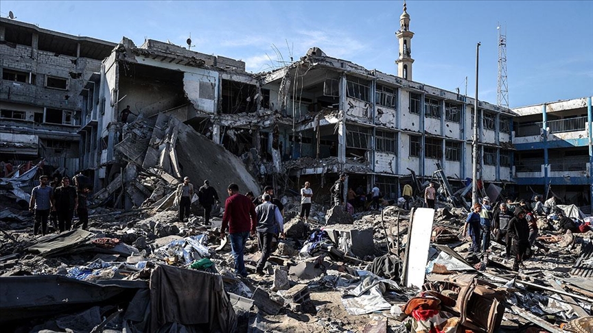 İsrail'in Gazze Şeridi'ne düzenlediği saldırılarda 23 Filistinli hayatını kaybetti