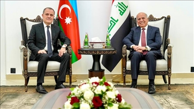 وزيرا خارجية العراق وأذربيجان يبحثان العلاقات وقضايا إقليمية ودولية