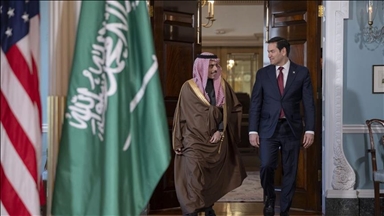قبيل زيارة ترامب.. وزيرا الخارجية السعودي والأمريكي يجريان مباحثات هاتفيا
