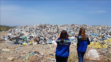 İzmir Büyükşehir Belediyesine açık alanda "vahşi çöp depolama" cezası