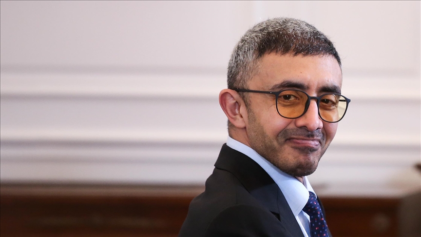 وزير خارجية الإمارات ورئيس أوغندا يشهدان توقيع 6 مذكرات تفاهم