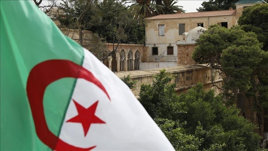 Algerian institutions replace French with Arabic, English in official correspondences