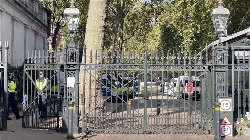 British police arrest 4 Iranians suspected of plotting terrorist attack