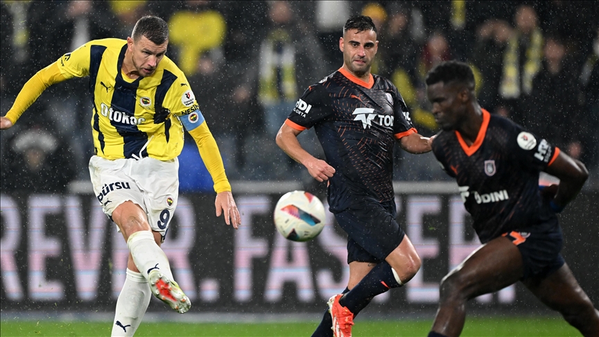 Fenerbahçe, Süper Lig'de yarın RAMS Başakşehir'e konuk olacak