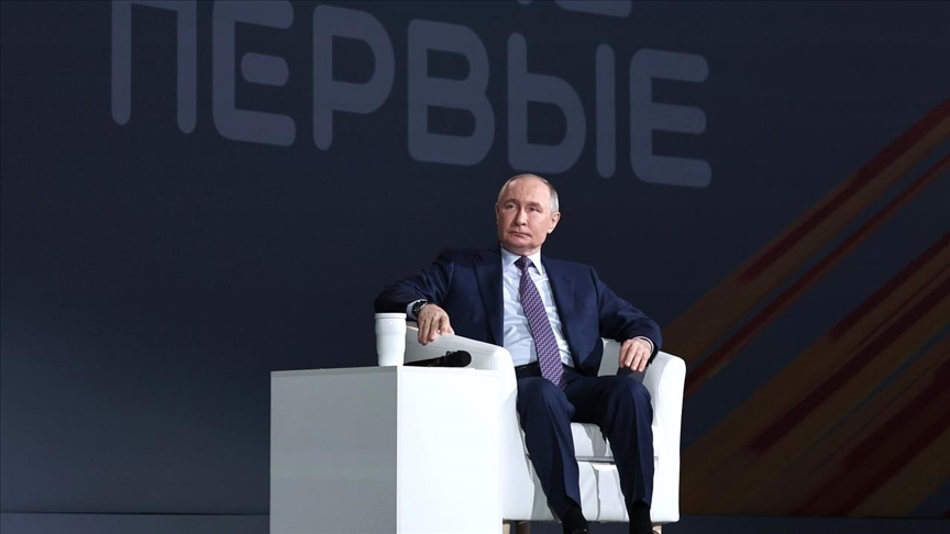 Russia's unilateral ceasefire comes into effect