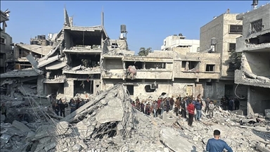 حكومة غزة: إسرائيل ألقت 100 ألف طن متفجرات وأبادت 2200 عائلة 