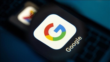 Apple executive says AI will replace Google, triggering stock plunge