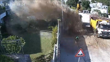 Bodrum'da içme suyu isale hattı patladı