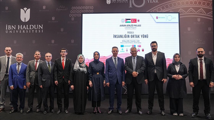 "Pusula: İnsanlığın Ortak Yönü" gençlik projesi İstanbul'da tanıtıldı