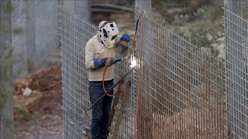 الضفة.. جدار إسرائيلي يحوّل بلدة سنجل الفلسطينية إلى سجن (تقرير)
