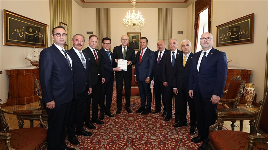 TBMM İliç Maden Kazasını Araştırma Komisyonu, raporunu Meclis Başkanı Kurtulmuş'a sundu