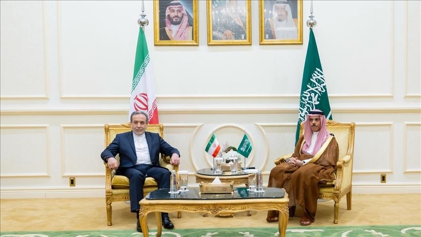Bin Farhan et Araghchi discutent de l'élargissement de la coopération entre l’Arabie saoudite et l’Iran