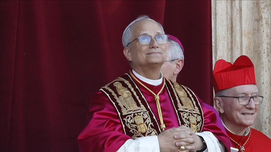 Papa 14. Leo yapay zekanın, insan onurunun ve emeğin savunulmasında zorluklar yarattığını söyledi