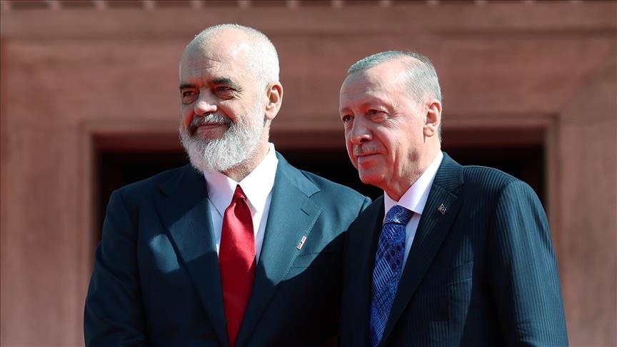 أردوغان ورئيس وزراء ألبانيا يبحثان التطورات الإقليمية والعالمية
