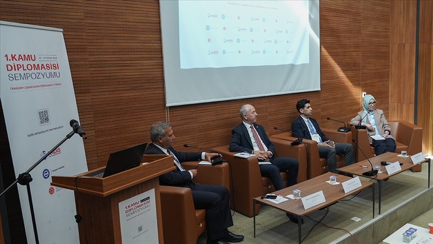 陌stanbul'da düzenlenen "1. Kamu Diplomasisi Sempozyumu" sona erdi