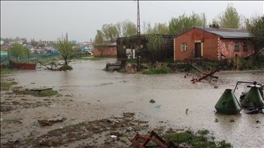 Kars'ta sağanak ve dolu nedeniyle taşkın meydana geldi 