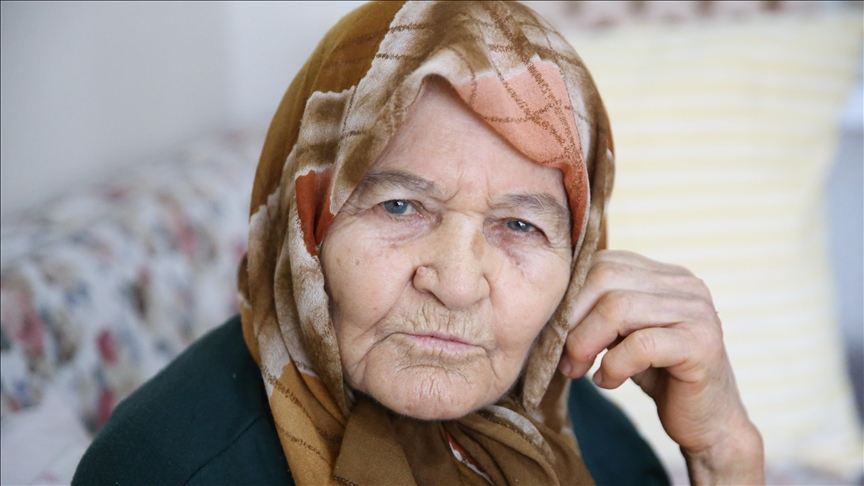 110 yaşındaki Hayriye nineye Anneler Günü hediyesi