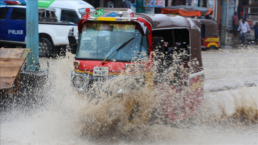 7 dead, 9 houses collapse as heavy rains, floods hit Somalia