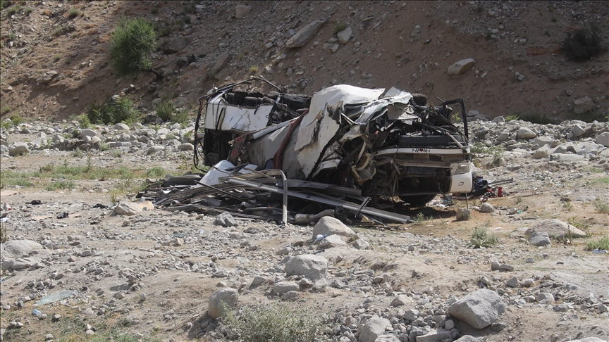 8 killed, 16 injured in South Africa road crash