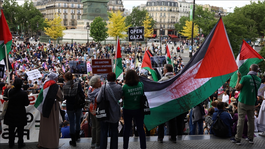 Protesta në Paris kundër islamofobisë dhe vrasjes së të rinjve muslimanë