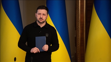 Zelenskyy says Ukraine expects Russia to confirm ceasefire starting Monday