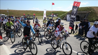25 ilden 1000 bisikletli Çanakkale'de şehitler için pedal çevirdi