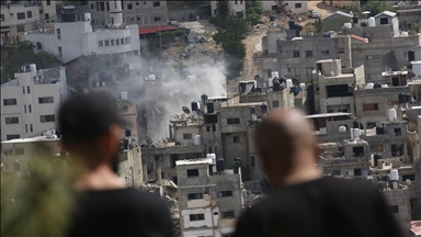 الضفة.. الجيش الإسرائيلي يجبر عائلات فلسطينية على إخلاء منازلها