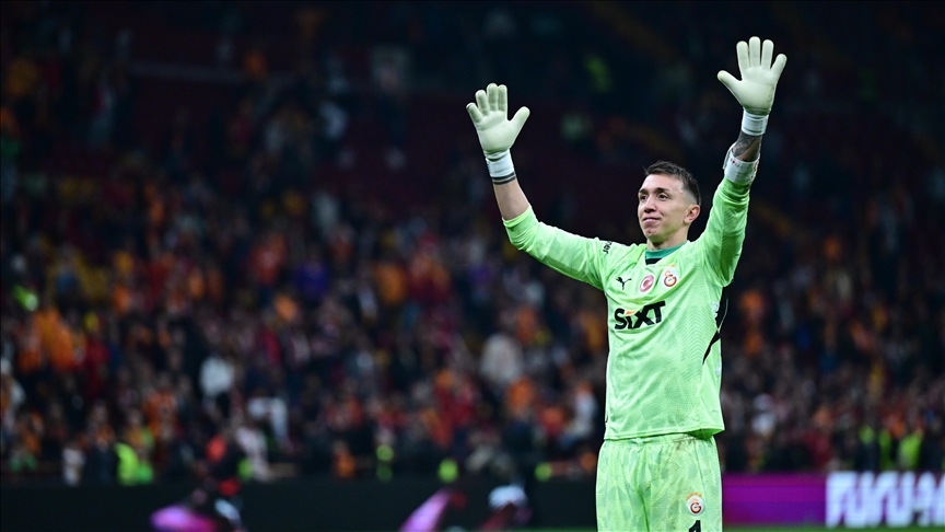 Galatasaray kaptanı Muslera'nın gözü Bülent Korkmaz'ın rekorunda