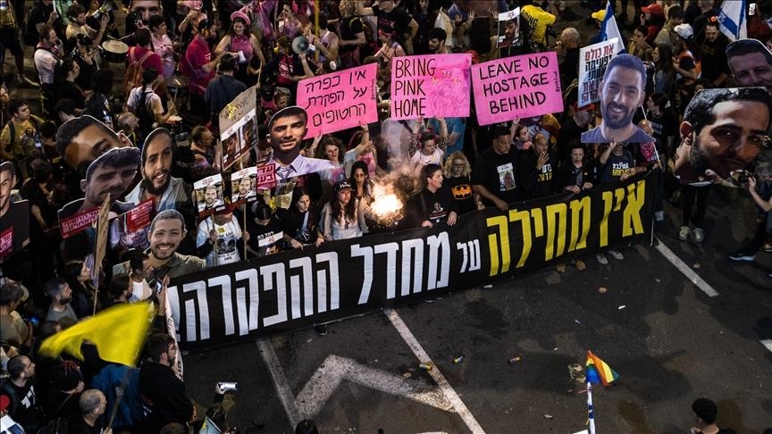 Hostages’ families demand Israeli government reach immediate swap deal with Palestinians