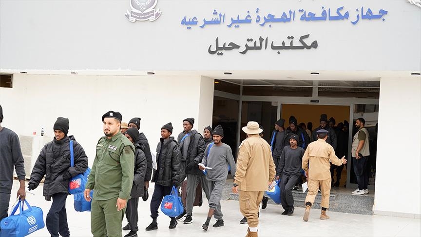 ليبيا تعيد 175 مهاجرا غير نظامي إلى تشاد