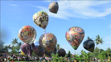 "Festivali i Balonave" në Indonezi ofron pamje shumëngjyrëshe
