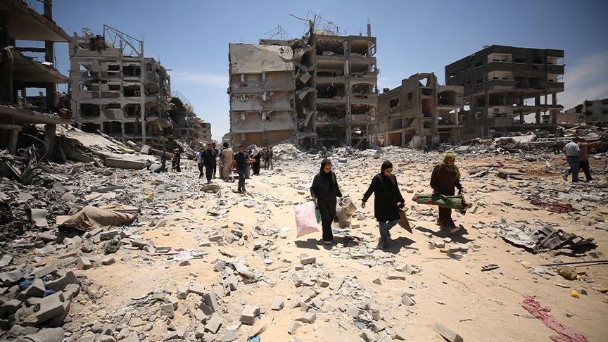 حكومة غزة تندد بقصف إسرائيل مشفى ناصر وتطالب بمحاسبة دولية عاجلة 